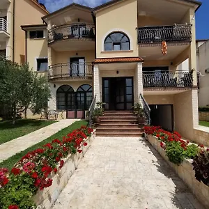 foglaljon itt